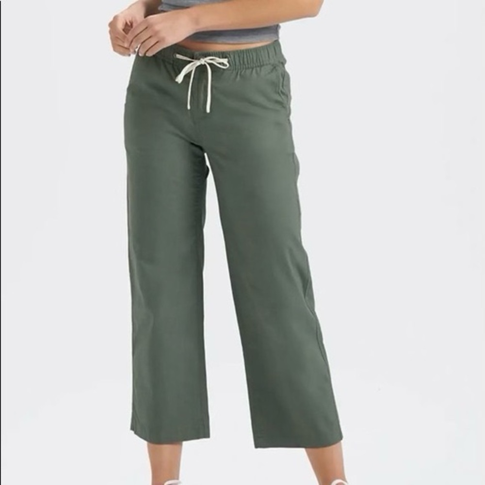 Vuori Ripstop Wide Leg Pant in Army Green Outdoors Casual Hiking